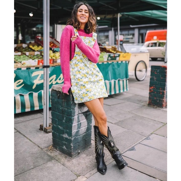 NWOT DOROTHEE SCHUMACHER
Heavenly Touch Cashmere Sweater in Intense Fuchsia XS - Picture 3 of 16